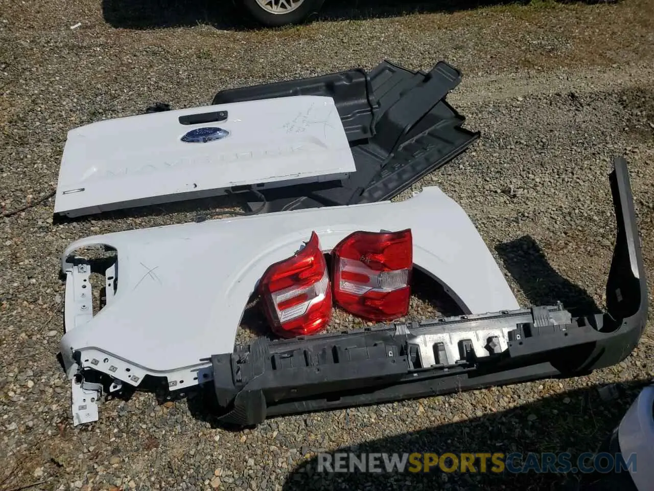 12 Photograph of a damaged car 3FTTW8A37RRA33819 FORD MAVERICK 2024