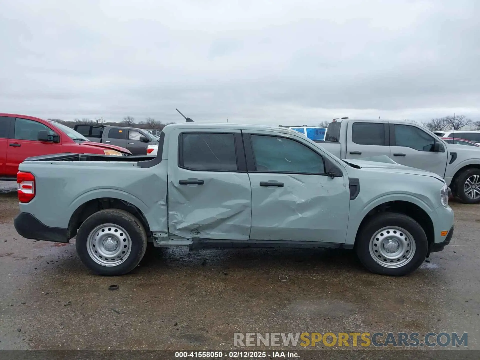 13 Photograph of a damaged car 3FTTW8A39RRA88983 FORD MAVERICK 2024