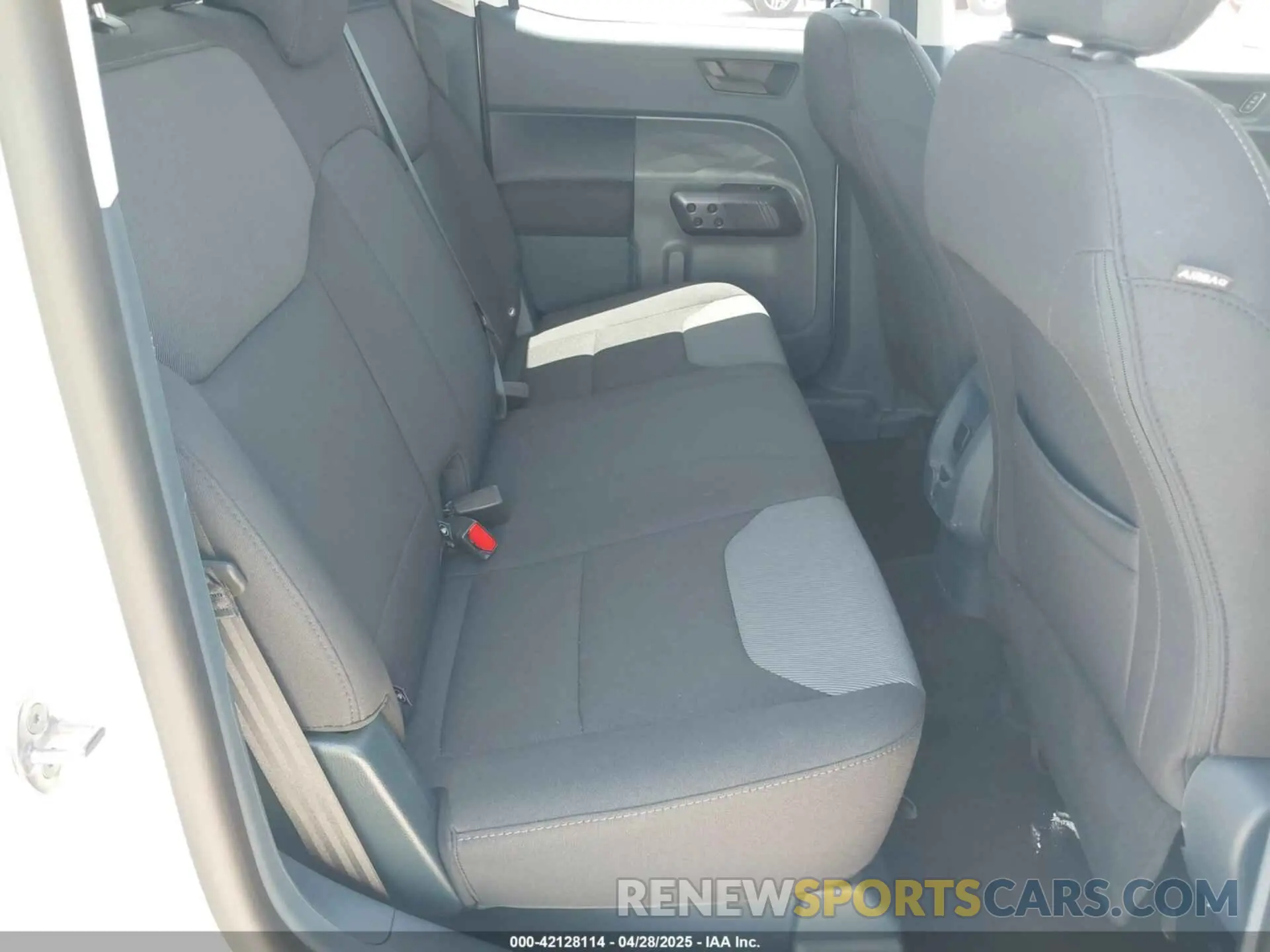 8 Photograph of a damaged car 3FTTW8A93RRA30632 FORD MAVERICK 2024