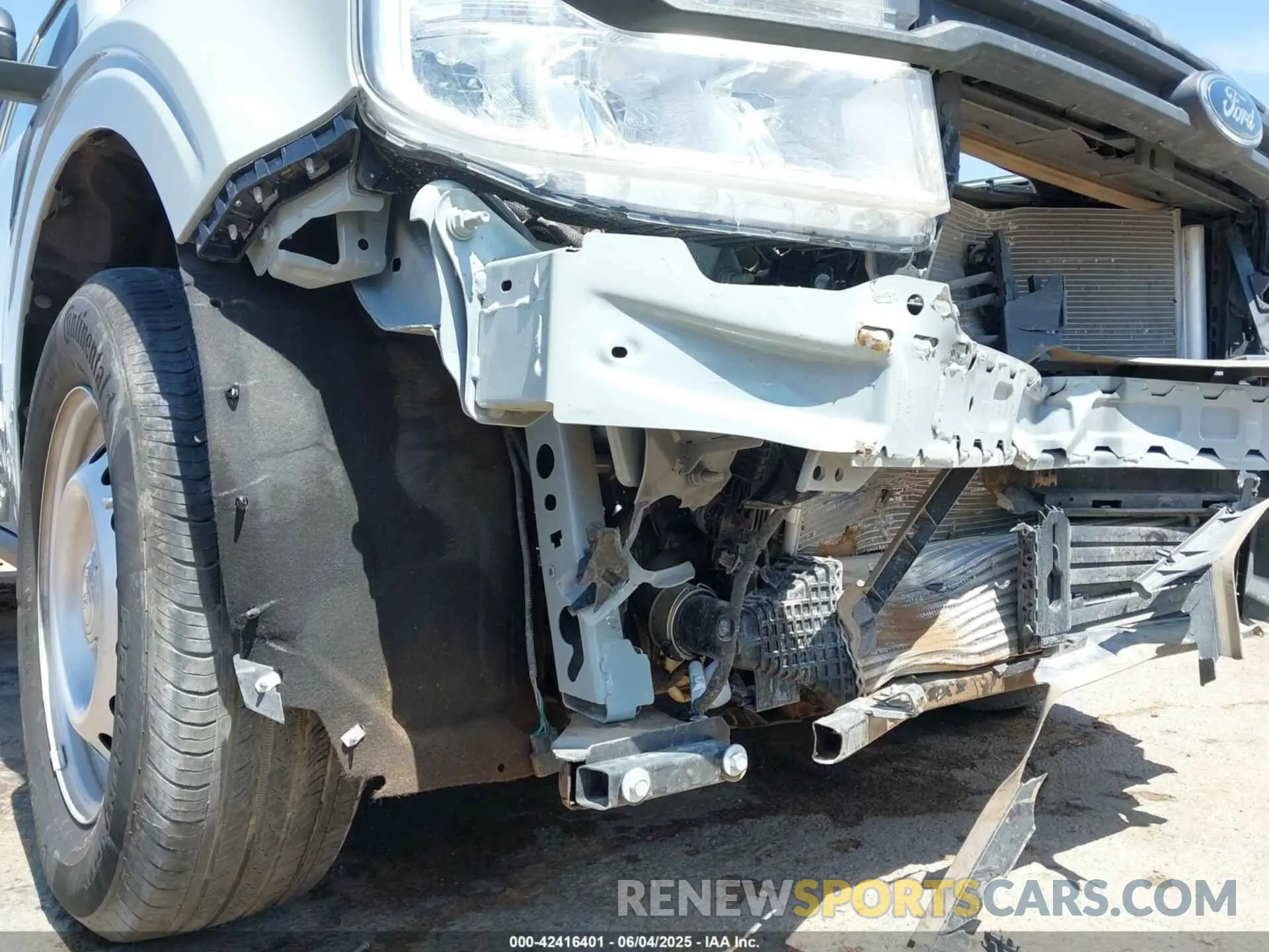 18 Photograph of a damaged car 3FTTW8A93RRA63548 FORD MAVERICK 2024
