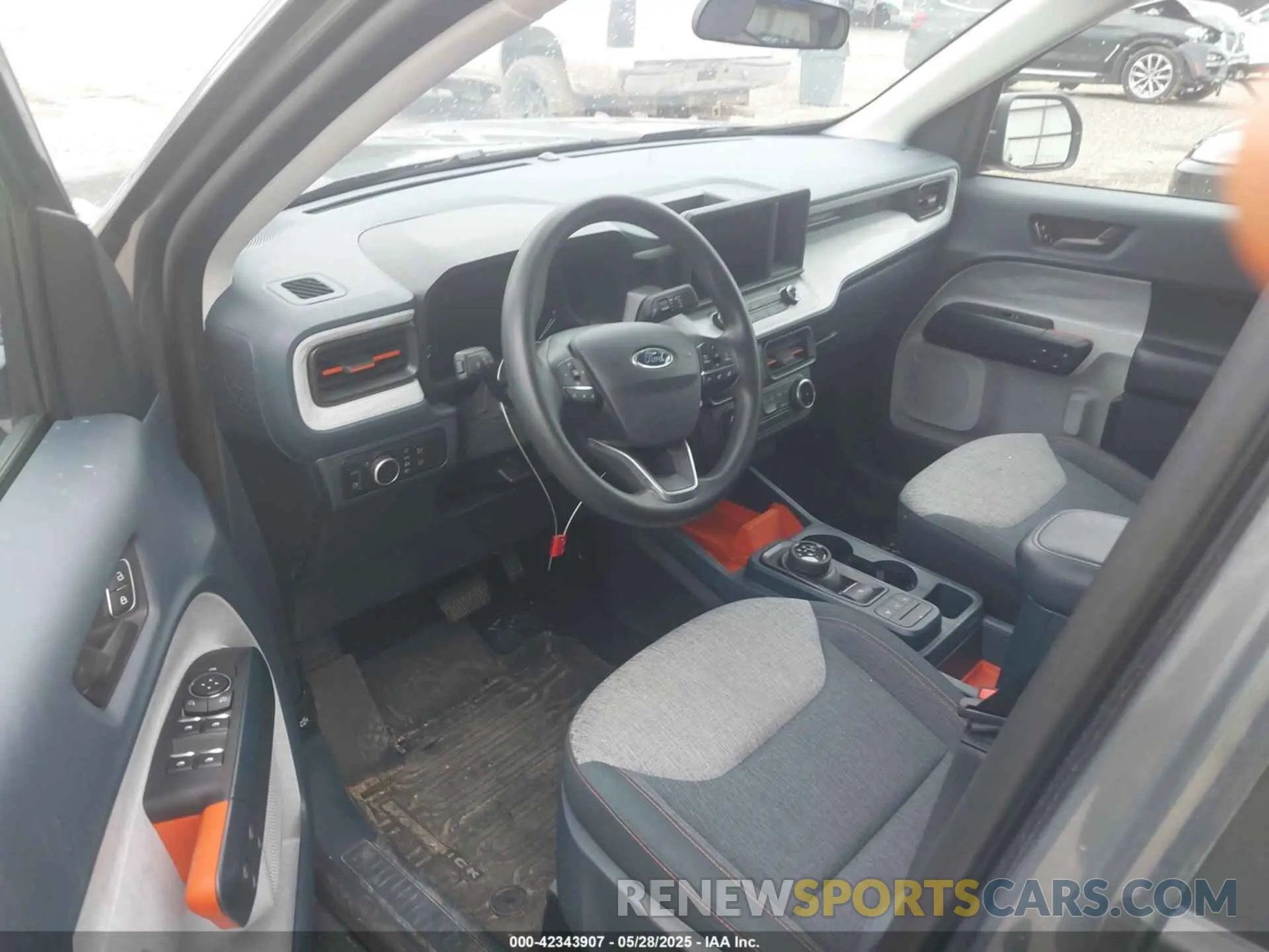 18 Photograph of a damaged car 3FTTW8H30RRB09323 FORD MAVERICK 2024