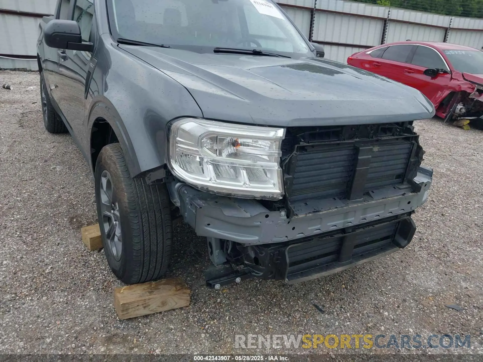 19 Photograph of a damaged car 3FTTW8H30RRB09323 FORD MAVERICK 2024