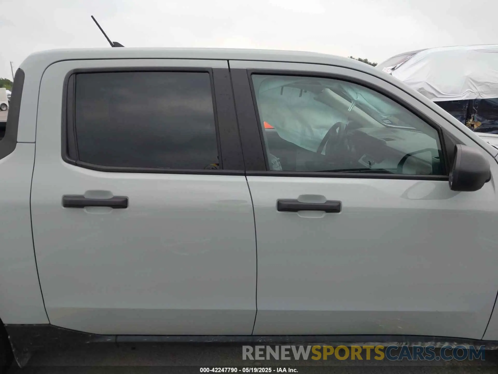 13 Photograph of a damaged car 3FTTW8H30RRB53550 FORD MAVERICK 2024