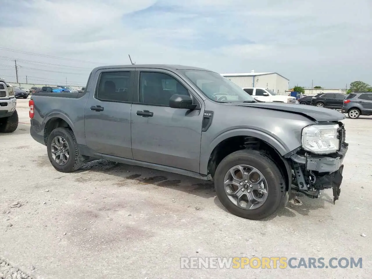 4 Photograph of a damaged car 3FTTW8H35RRA33856 FORD MAVERICK 2024