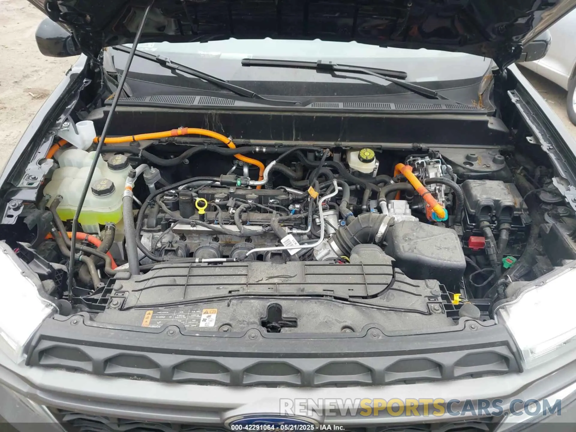 10 Photograph of a damaged car 3FTTW8H35RRA77730 FORD MAVERICK 2024