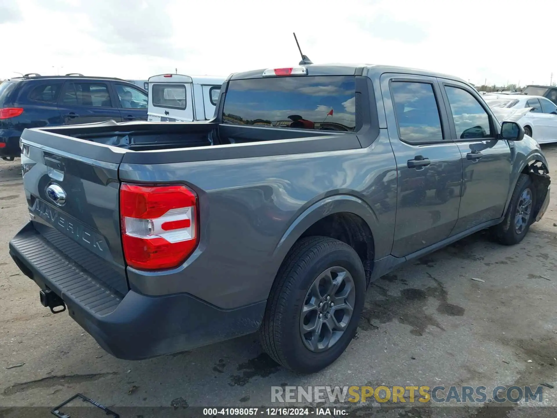 4 Photograph of a damaged car 3FTTW8H36RRB33254 FORD MAVERICK 2024