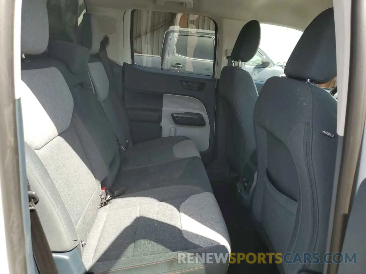 10 Photograph of a damaged car 3FTTW8H37RRB14647 FORD MAVERICK 2024