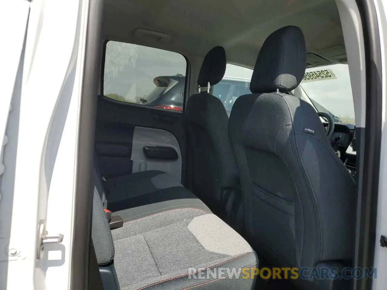 10 Photograph of a damaged car 3FTTW8H37RRB43467 FORD MAVERICK 2024