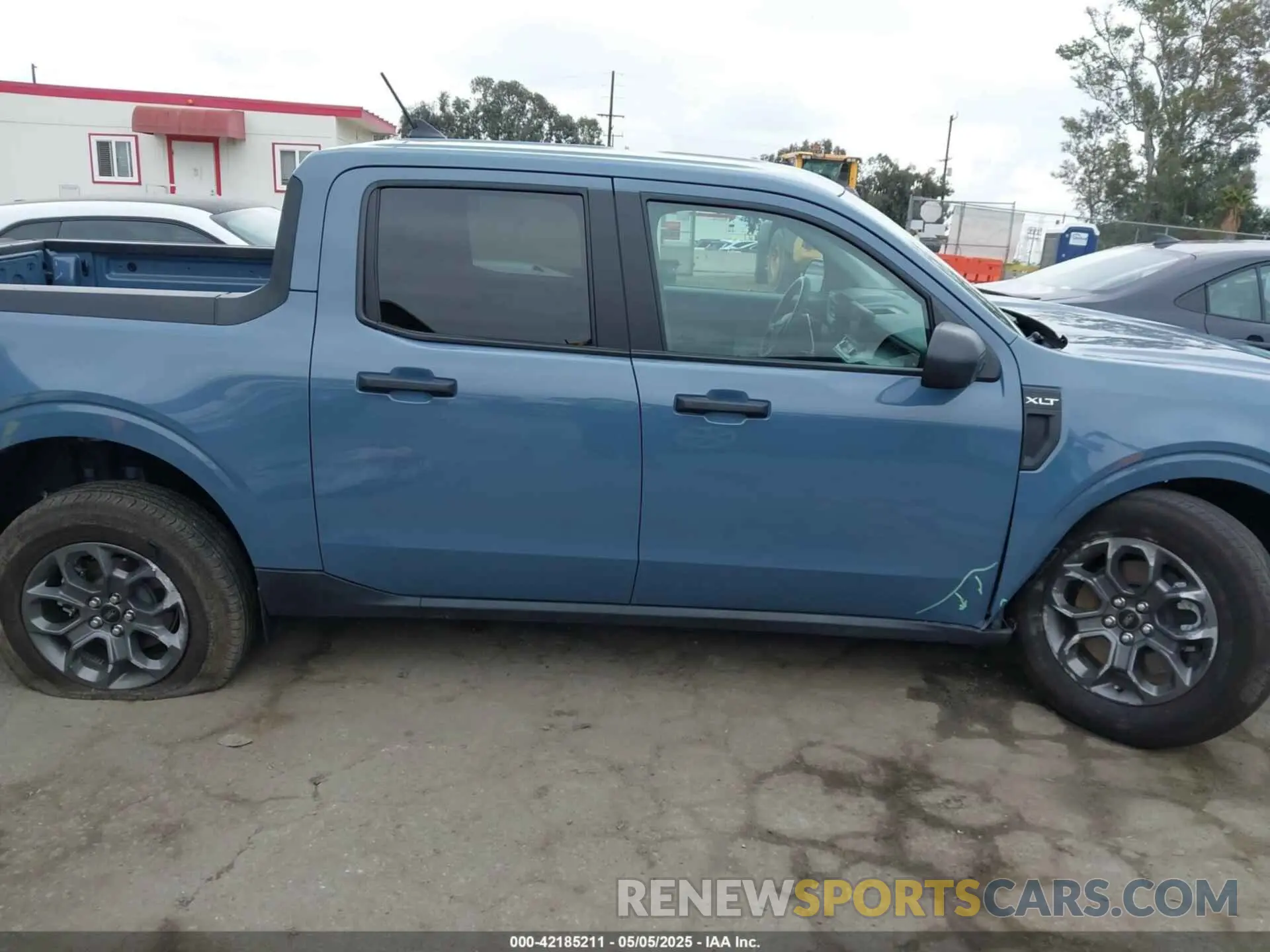 13 Photograph of a damaged car 3FTTW8H38RRB23485 FORD MAVERICK 2024