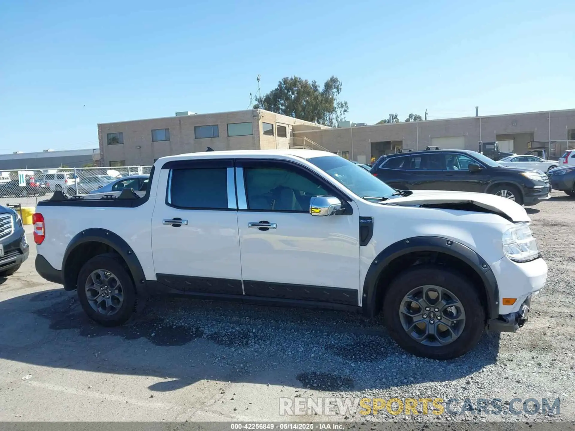 13 Photograph of a damaged car 3FTTW8H39RRA10029 FORD MAVERICK 2024