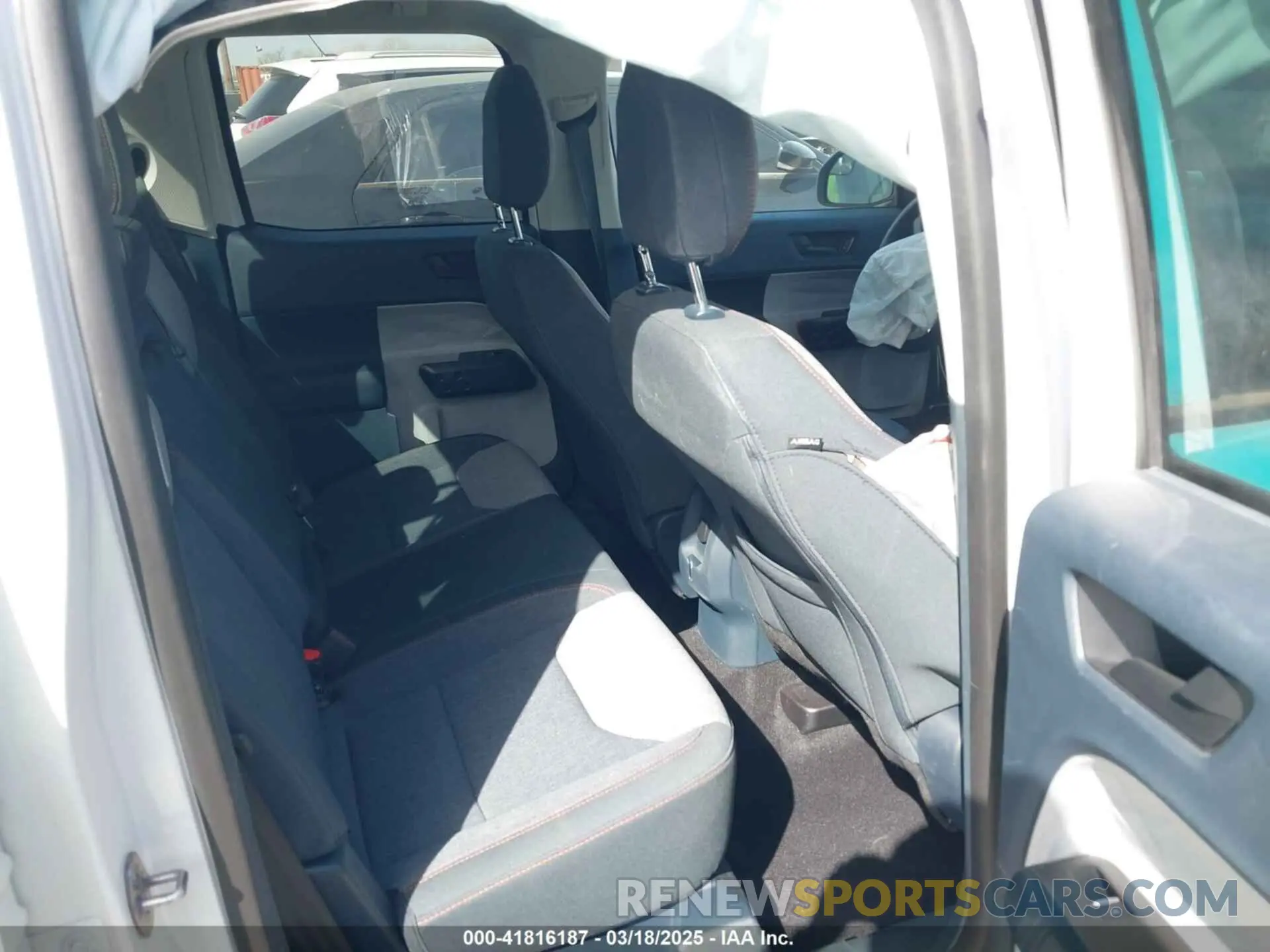 8 Photograph of a damaged car 3FTTW8H99RRA85592 FORD MAVERICK 2024