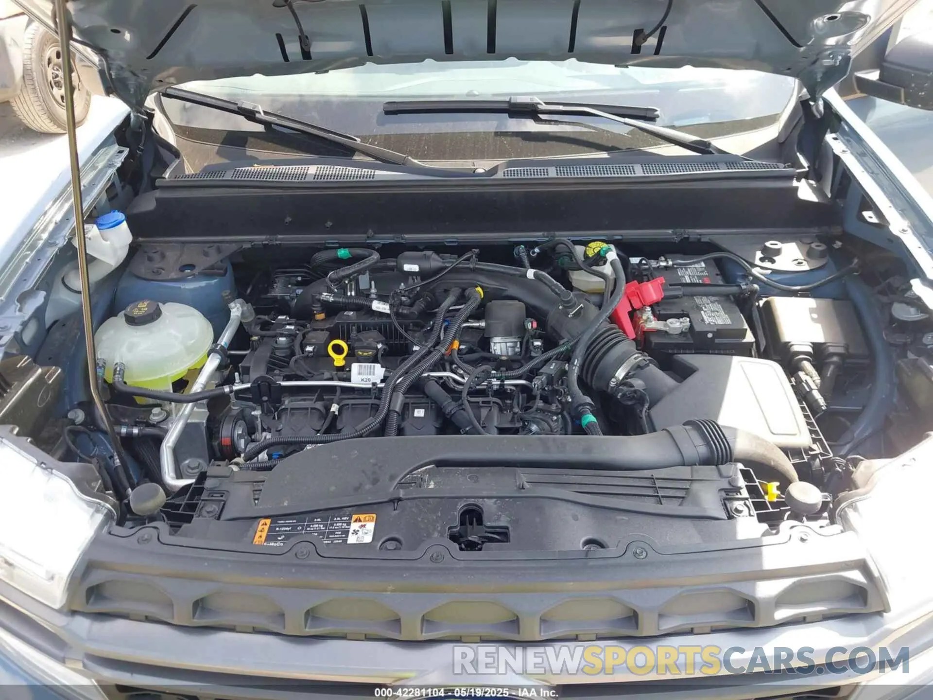 10 Photograph of a damaged car 3FTTW8J91RRB48002 FORD MAVERICK 2024