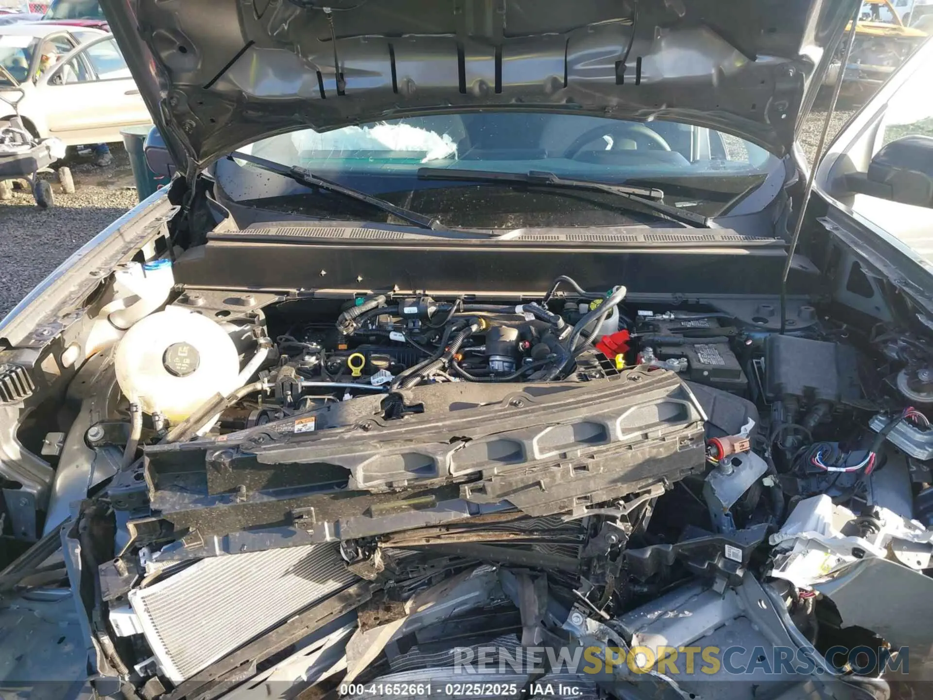 10 Photograph of a damaged car 3FTTW8J92RRA71592 FORD MAVERICK 2024