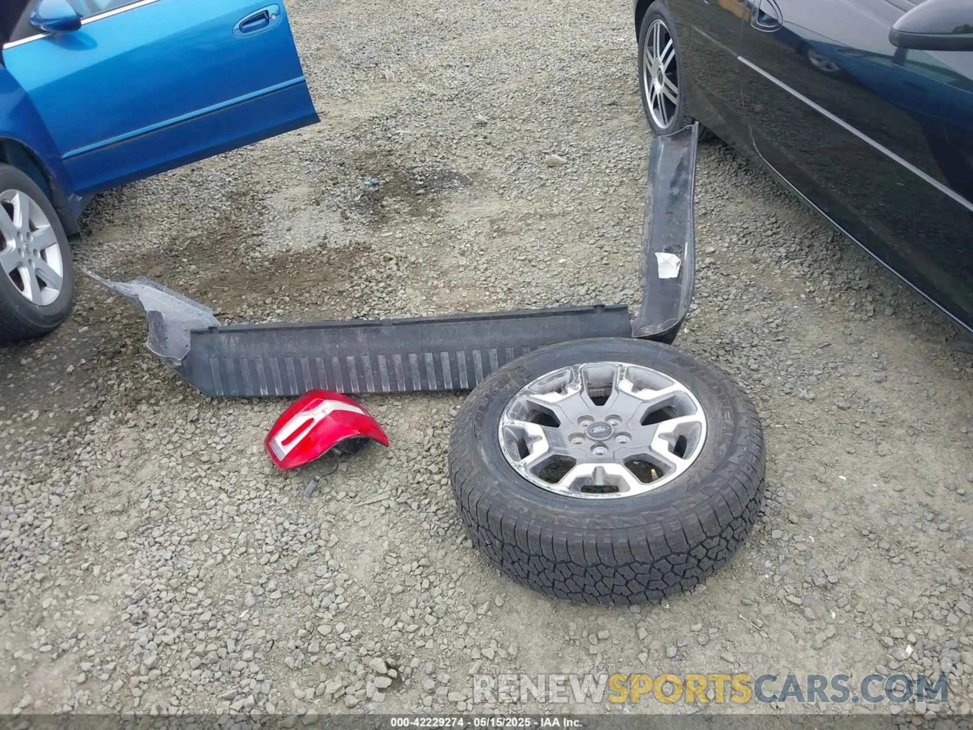 12 Photograph of a damaged car 3FTTW8J92RRA72046 FORD MAVERICK 2024