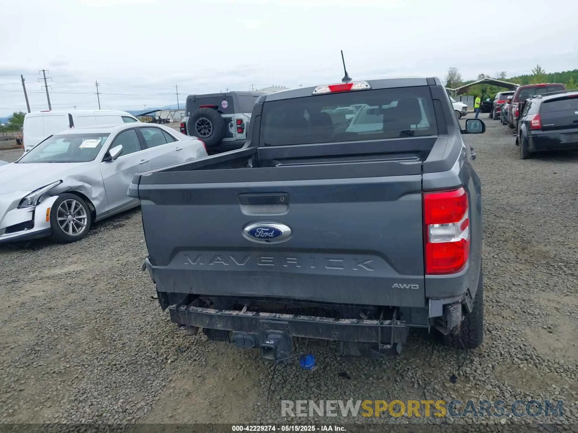 17 Photograph of a damaged car 3FTTW8J92RRA72046 FORD MAVERICK 2024