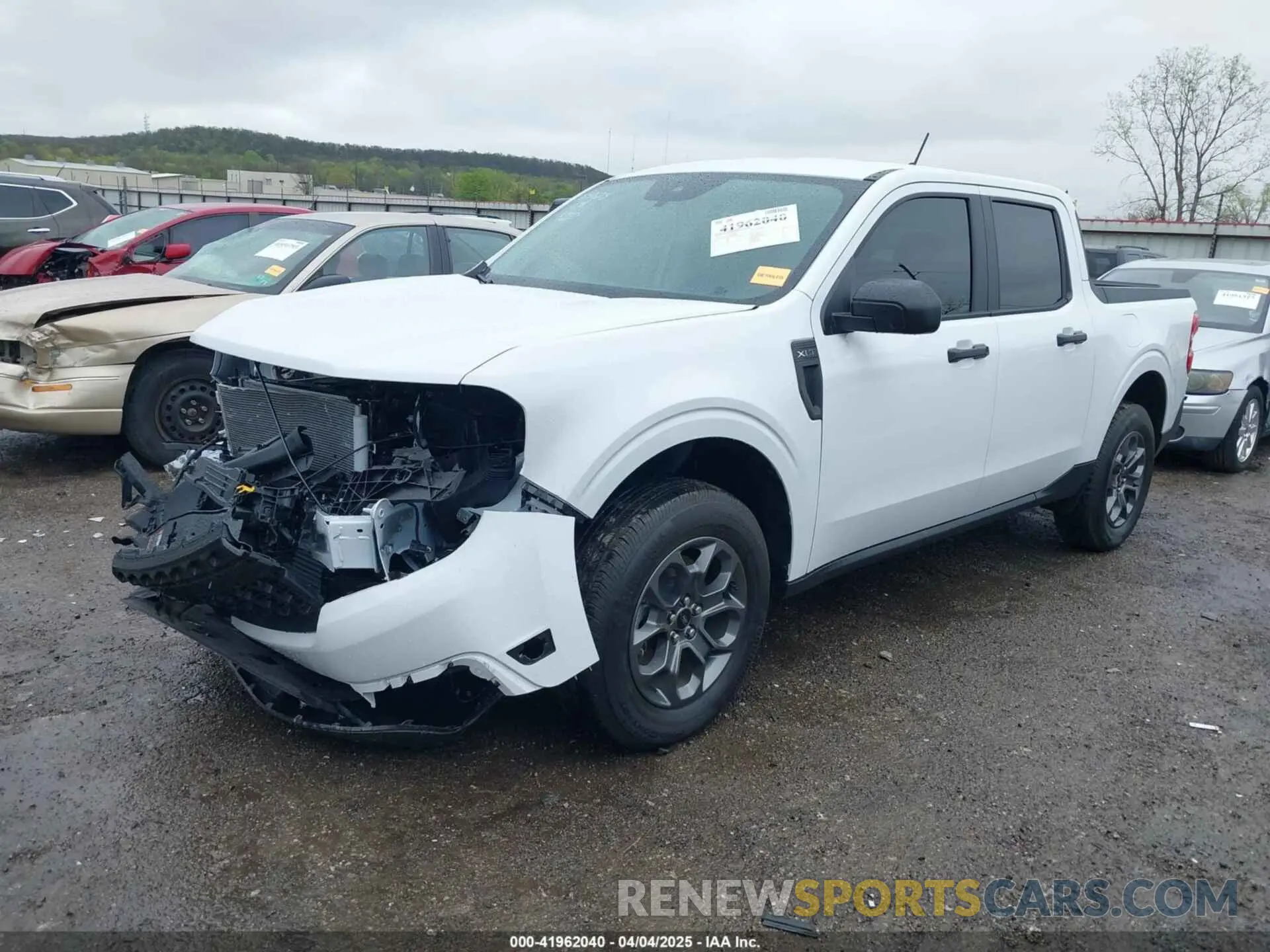 2 Photograph of a damaged car 3FTTW8J94RRB40587 FORD MAVERICK 2024