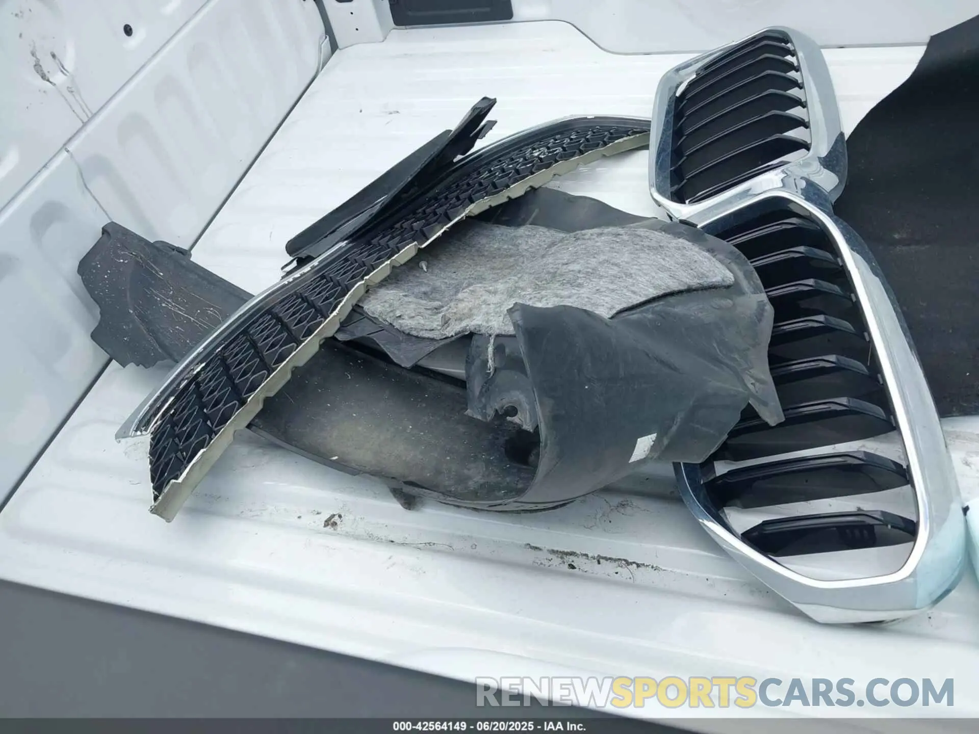 12 Photograph of a damaged car 3FTTW8J96RRB70481 FORD MAVERICK 2024