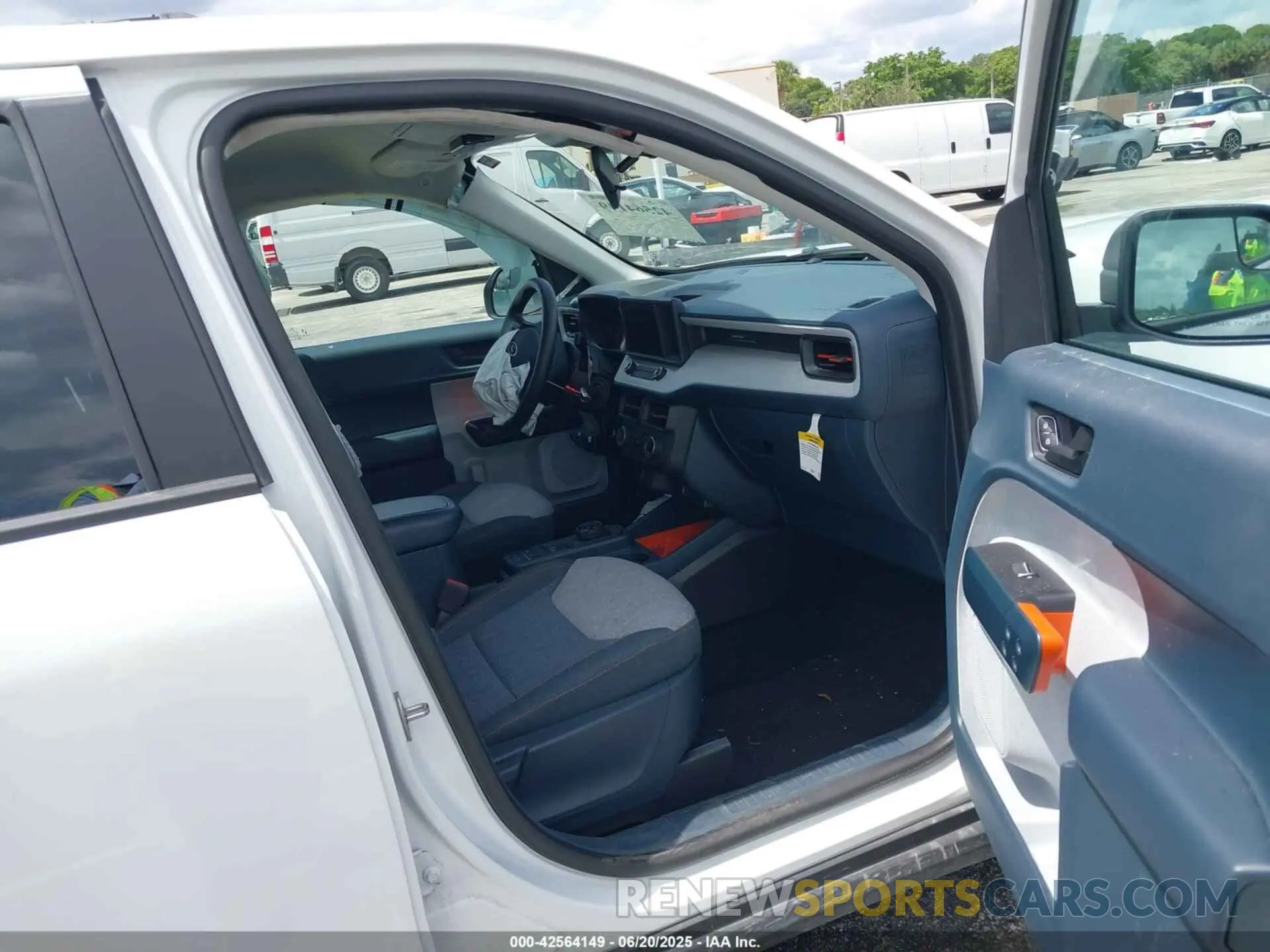5 Photograph of a damaged car 3FTTW8J96RRB70481 FORD MAVERICK 2024