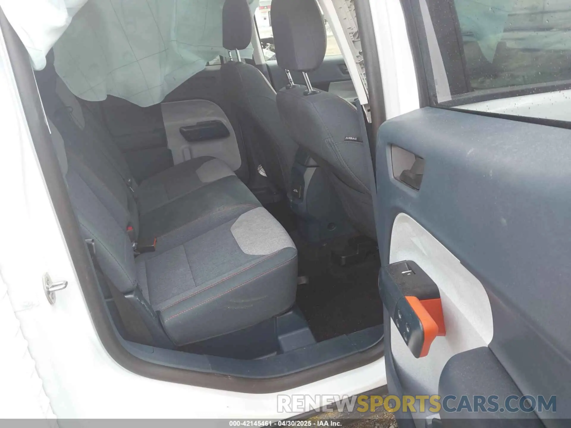8 Photograph of a damaged car 3FTTW8J96RRB80203 FORD MAVERICK 2024