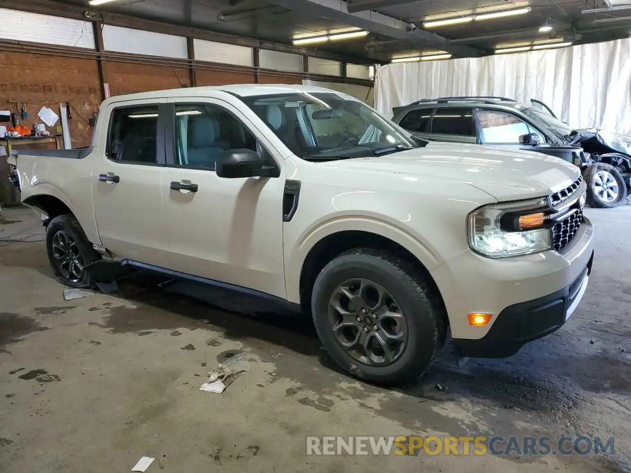 4 Photograph of a damaged car 3FTTW8J97RRB43712 FORD MAVERICK 2024