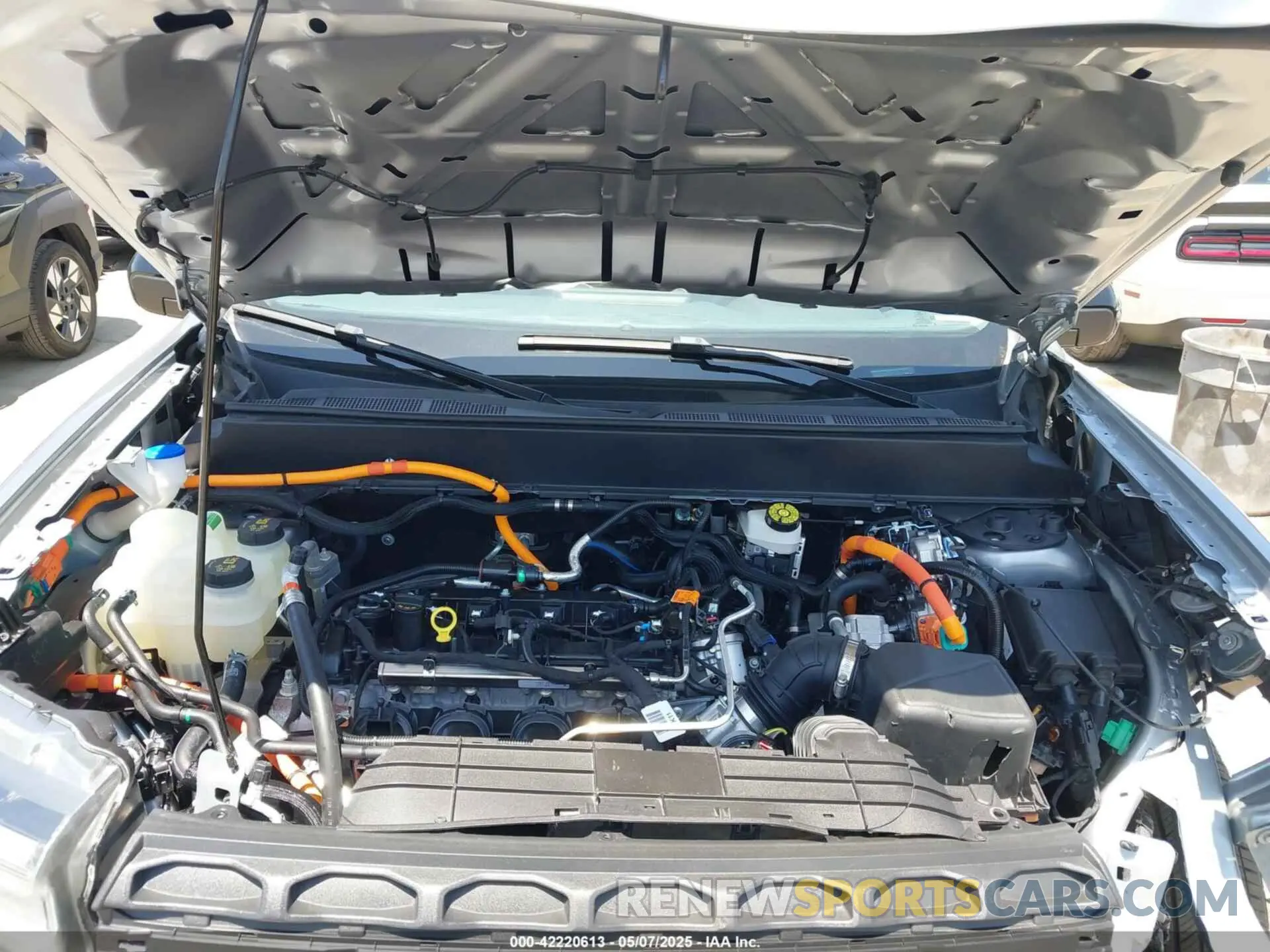 10 Photograph of a damaged car 3FTTW8M32RRA19564 FORD MAVERICK 2024
