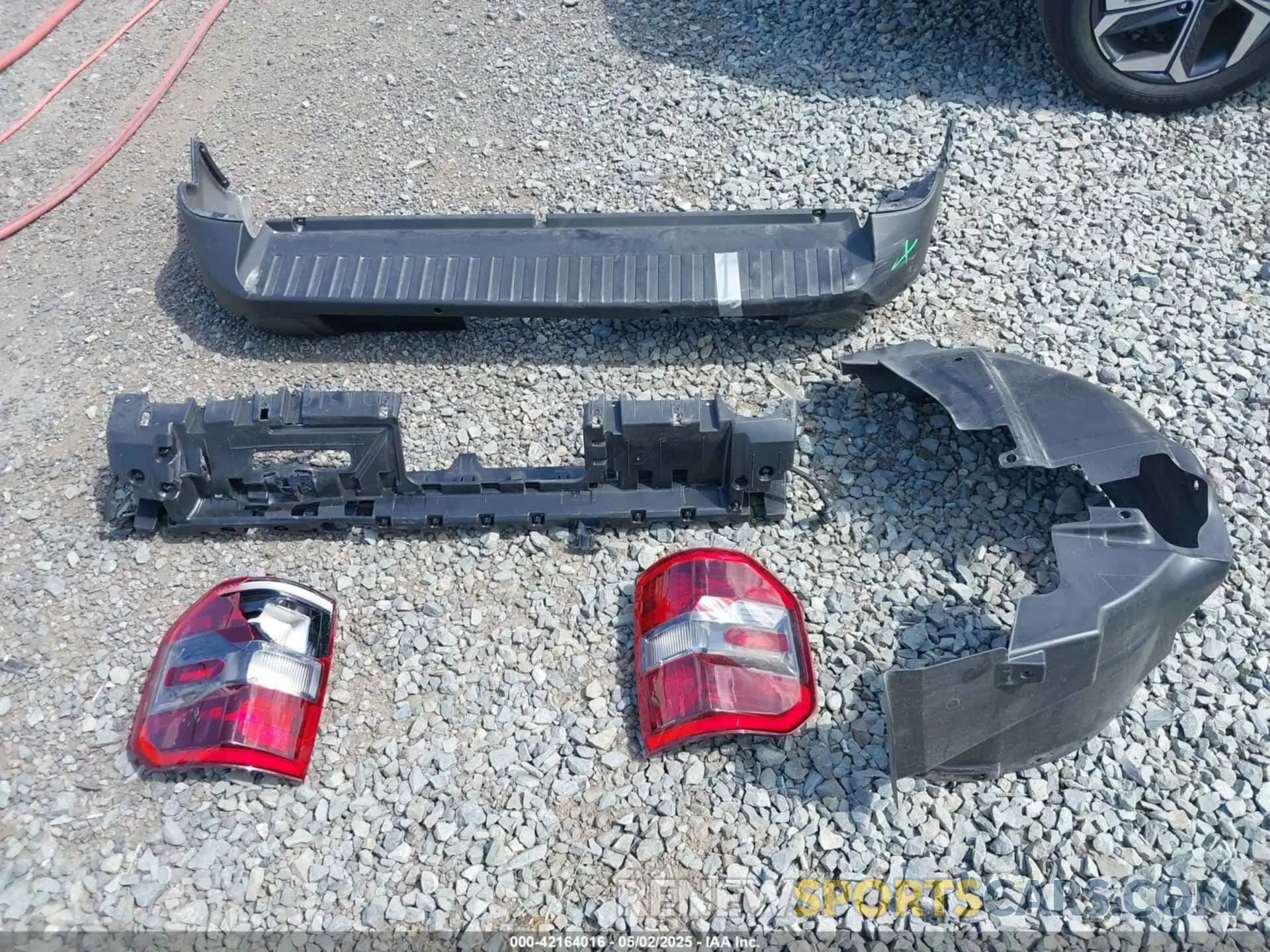 11 Photograph of a damaged car 3FTTW8M36RRB78409 FORD MAVERICK 2024