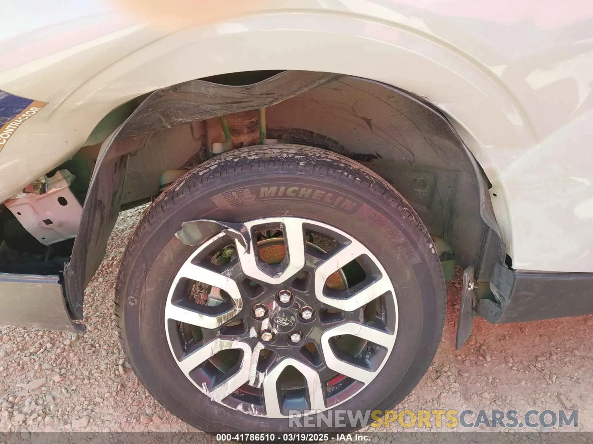 18 Photograph of a damaged car 3FTTW8M39RRB02800 FORD MAVERICK 2024