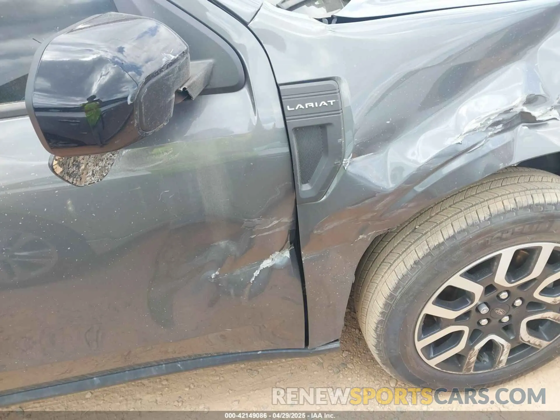 17 Photograph of a damaged car 3FTTW8M3XRRB57465 FORD MAVERICK 2024