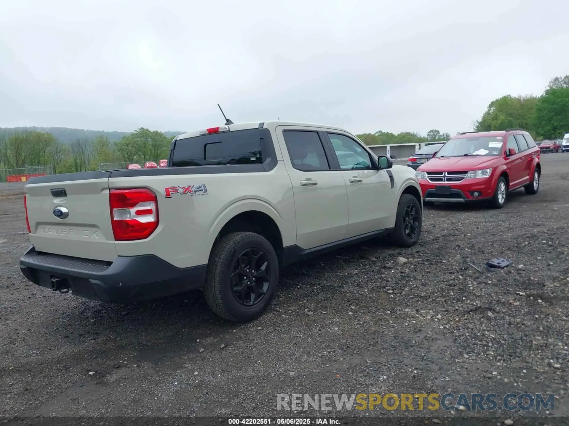4 Photograph of a damaged car 3FTTW8S96RRB45370 FORD MAVERICK 2024
