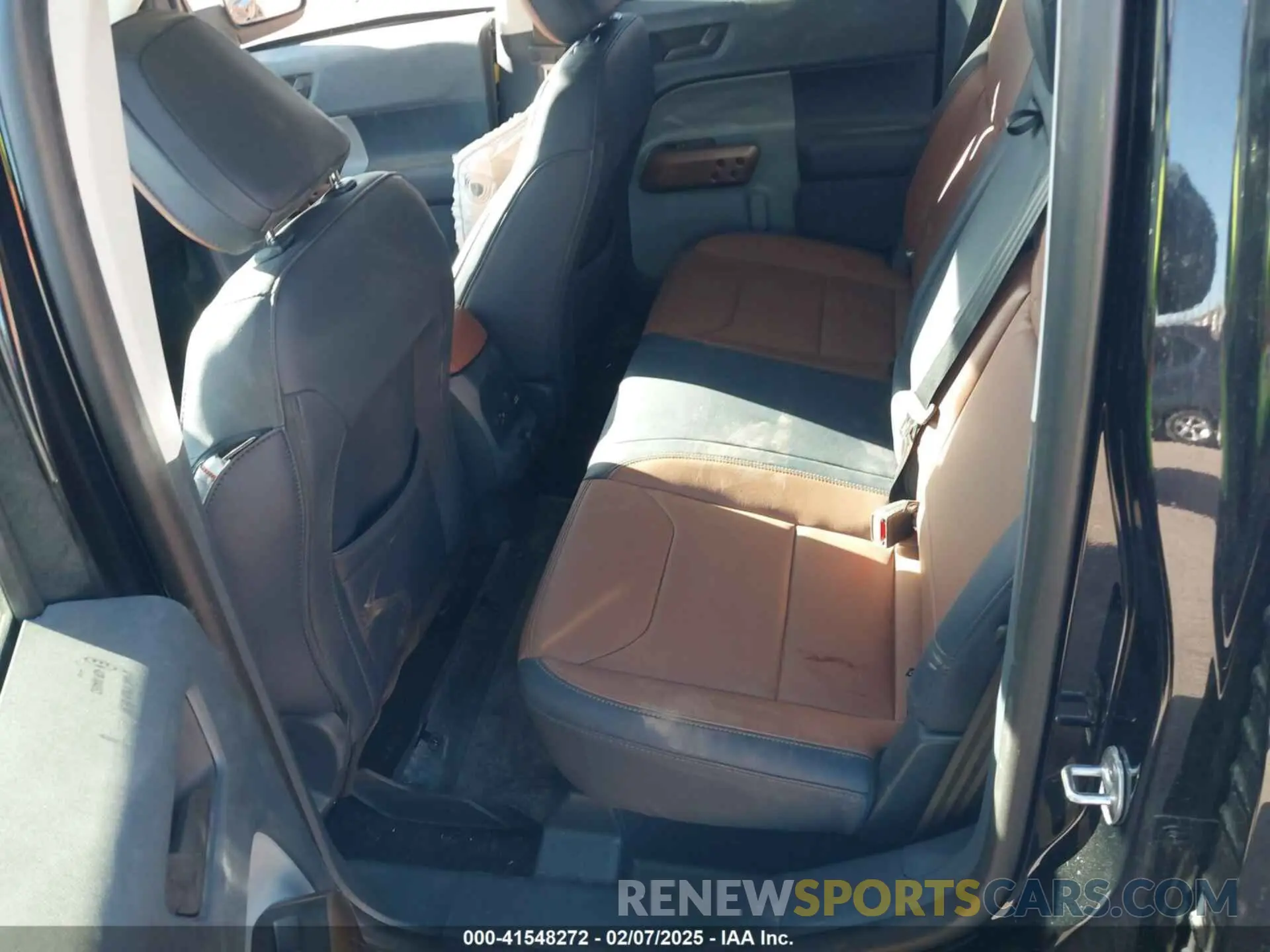 8 Photograph of a damaged car 3FTTW8S97RRB02883 FORD MAVERICK 2024
