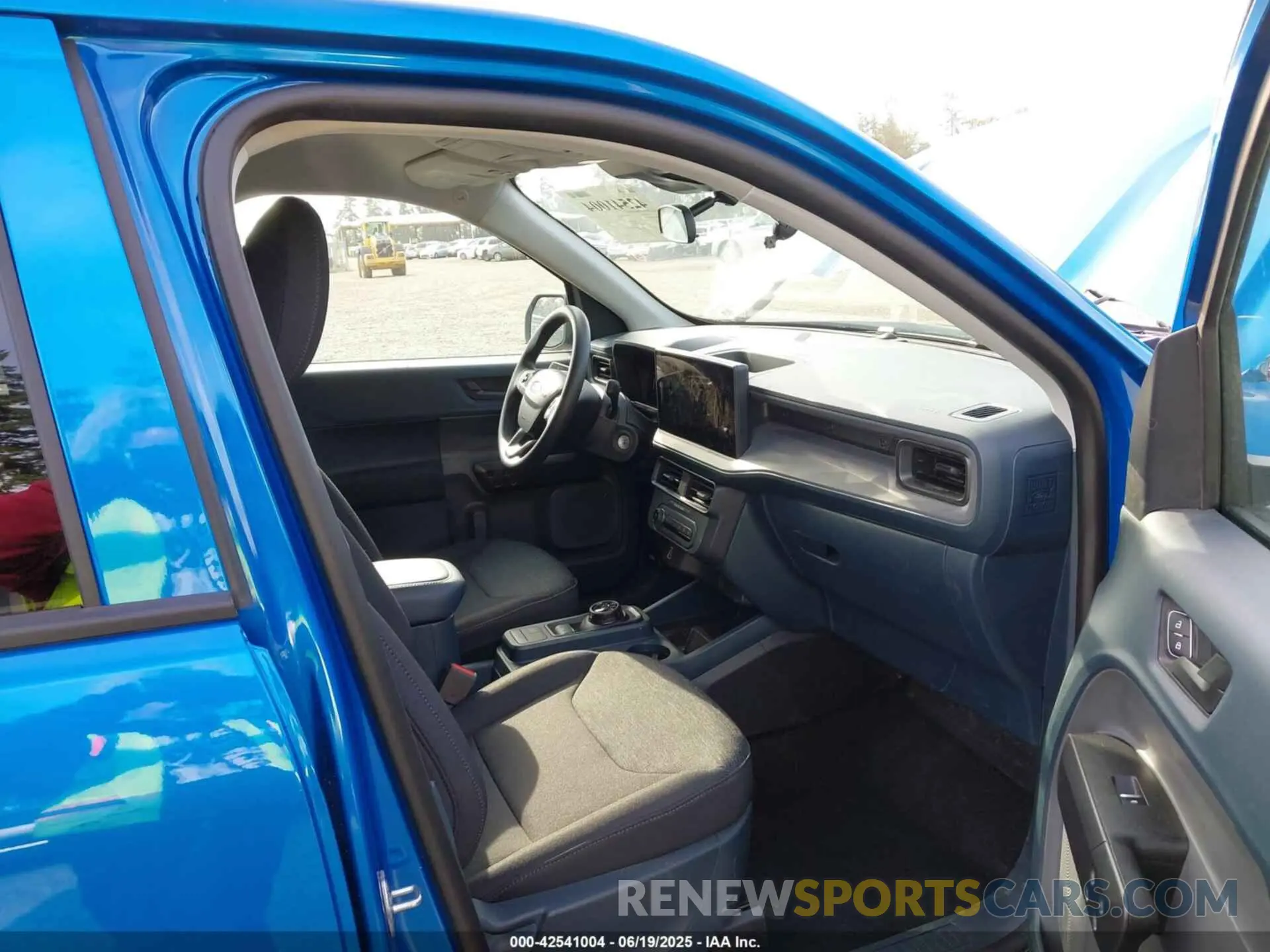 5 Photograph of a damaged car 3FTTW8B39SRA09588 FORD MAVERICK 2025