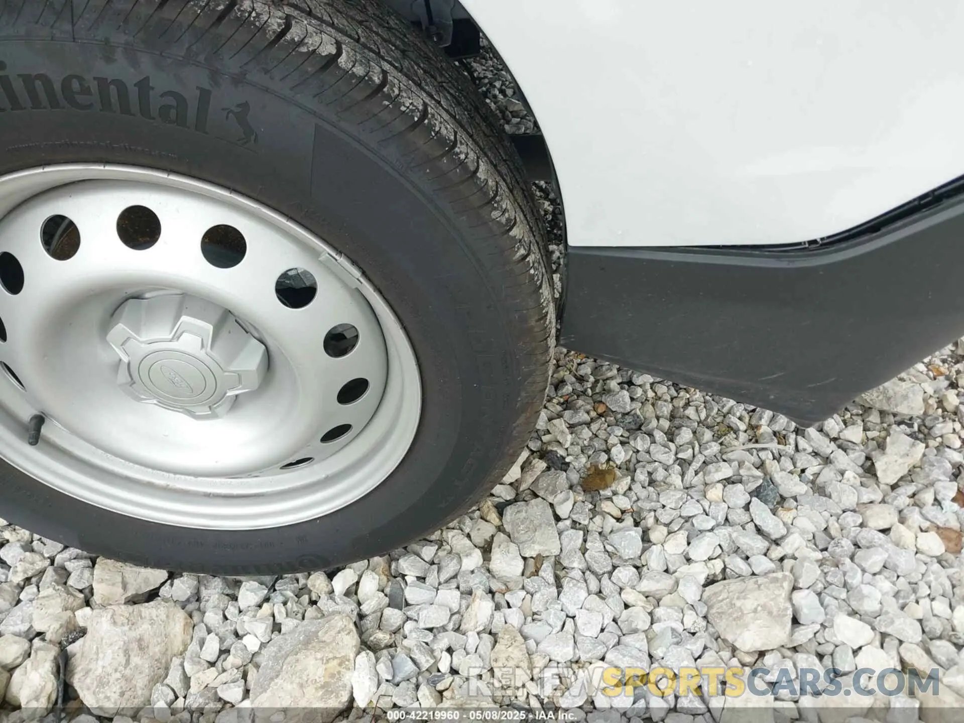17 Photograph of a damaged car 3FTTW8BA5SRA03981 FORD MAVERICK 2025