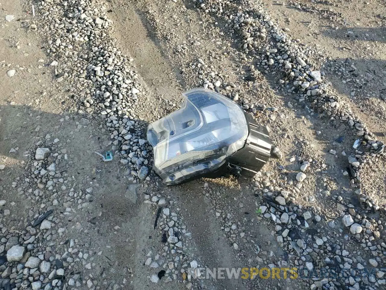 12 Photograph of a damaged car 3FTTW8BA9SRA00629 FORD MAVERICK 2025