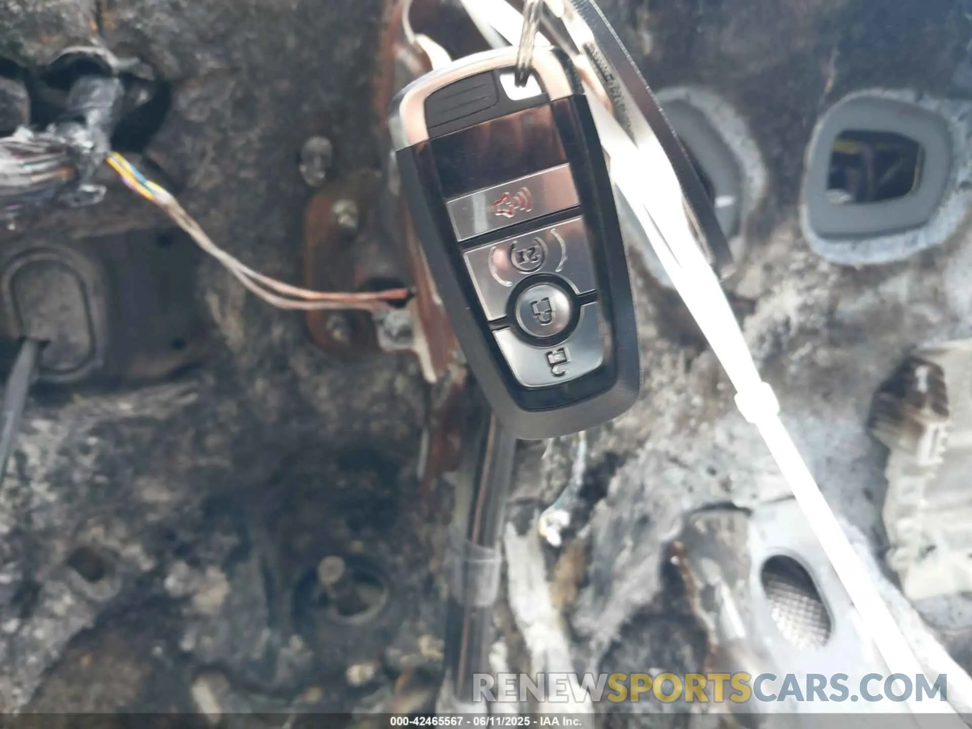 11 Photograph of a damaged car 3FTTW8H30SRA26450 FORD MAVERICK 2025