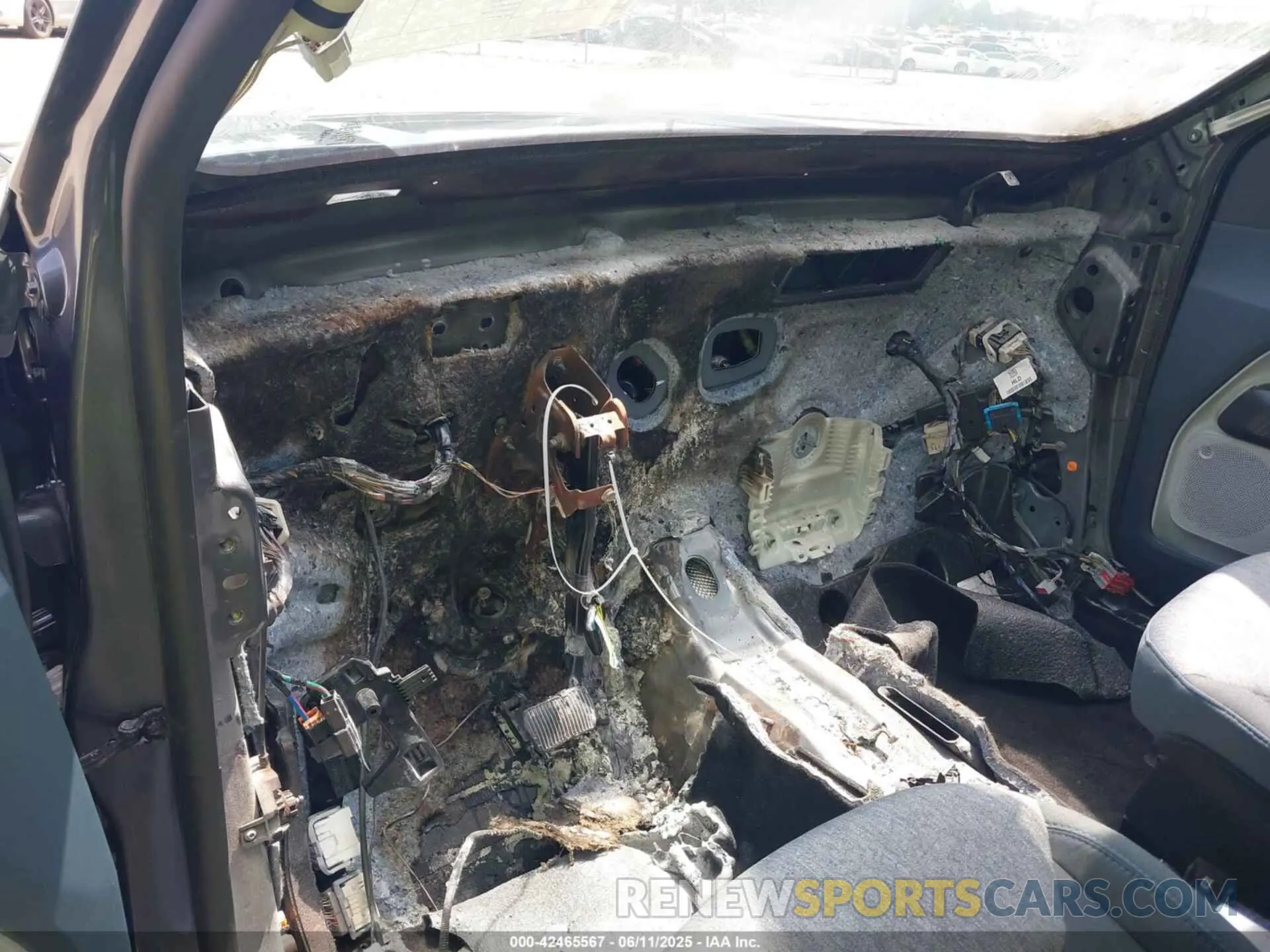 13 Photograph of a damaged car 3FTTW8H30SRA26450 FORD MAVERICK 2025