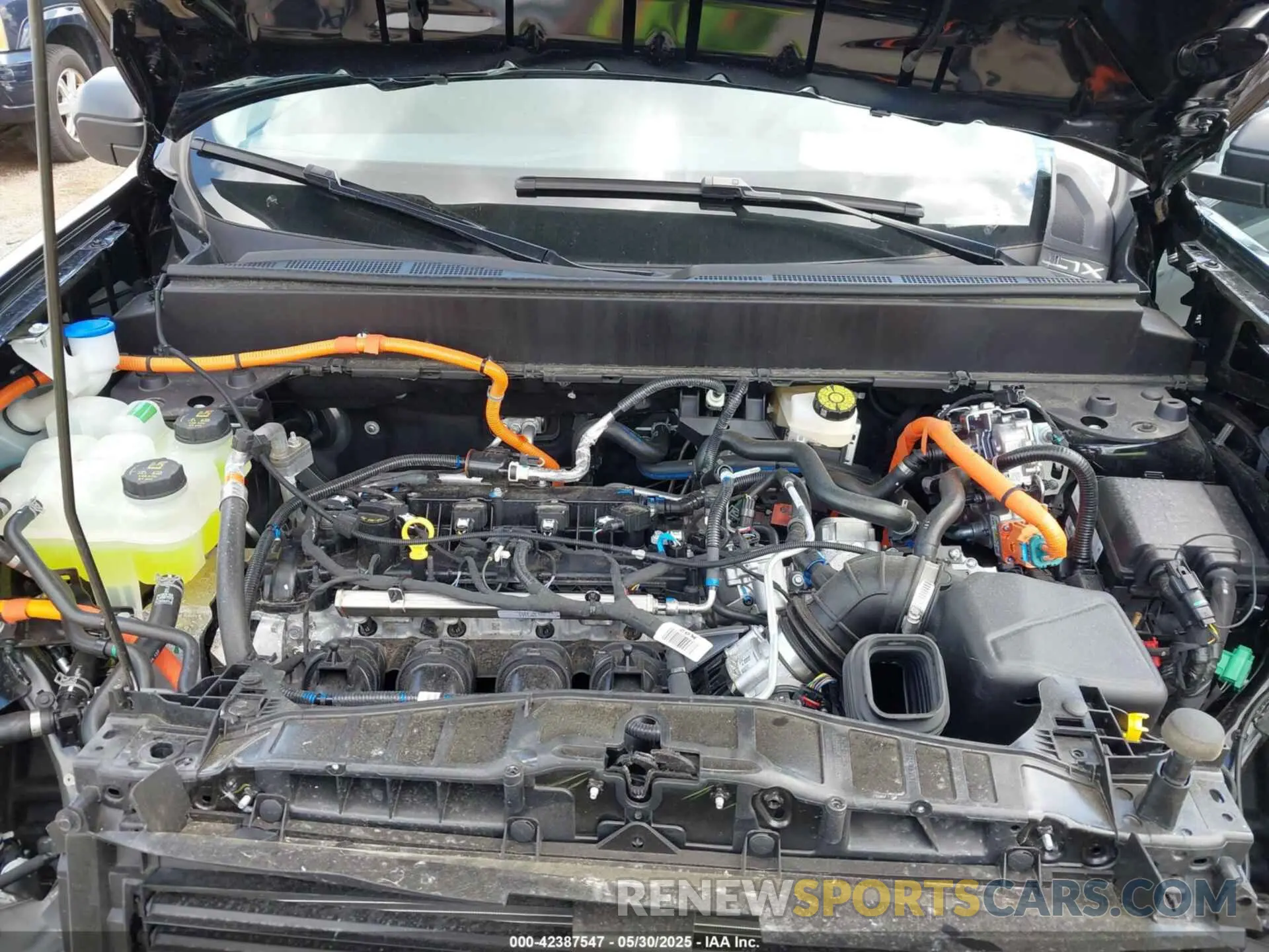 10 Photograph of a damaged car 3FTTW8H30SRA30269 FORD MAVERICK 2025