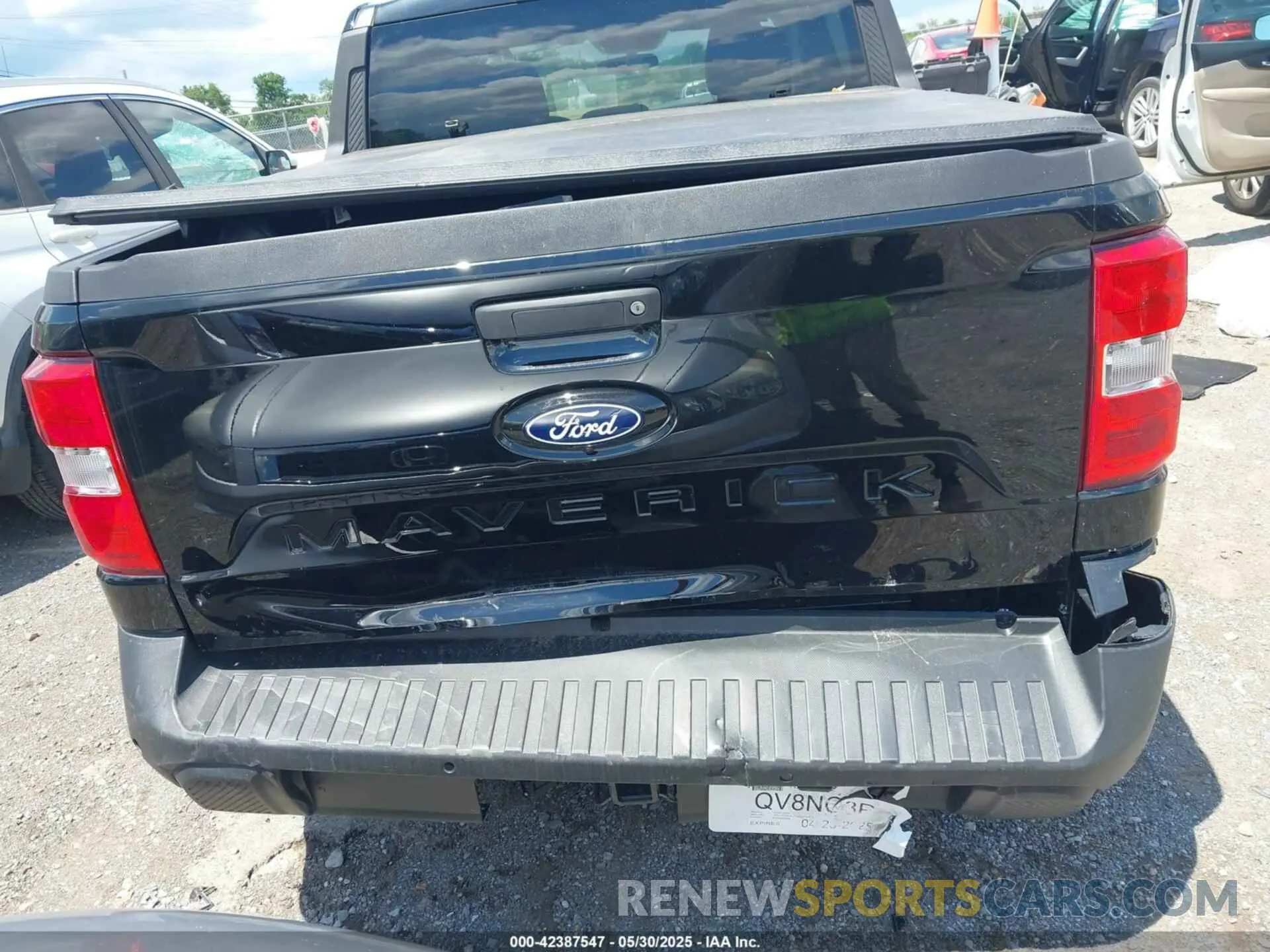 16 Photograph of a damaged car 3FTTW8H30SRA30269 FORD MAVERICK 2025