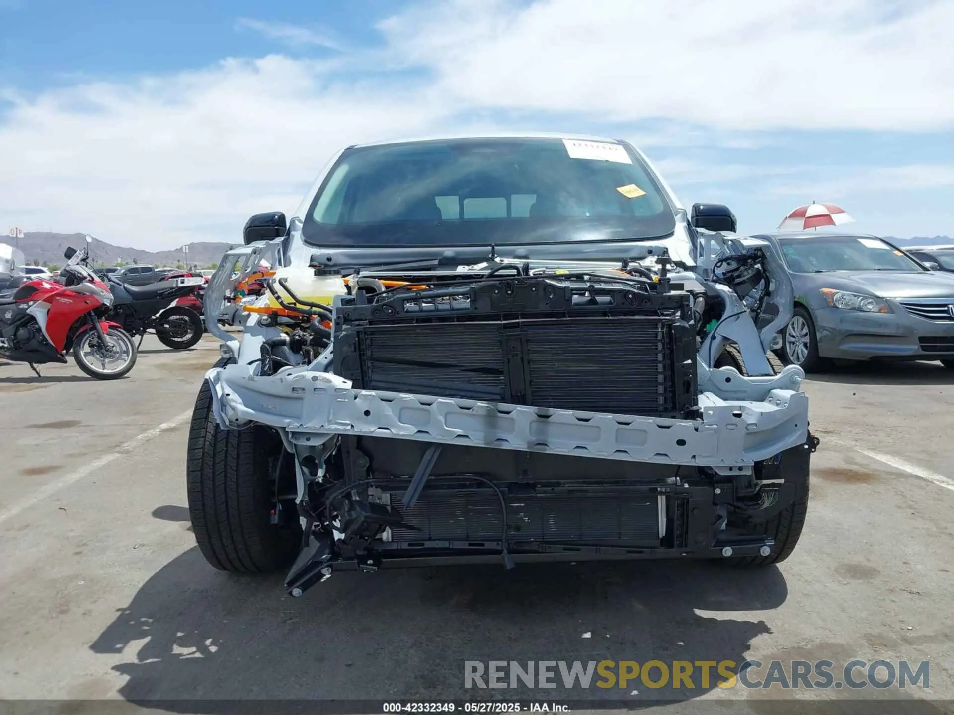 13 Photograph of a damaged car 3FTTW8S39SRA53168 FORD MAVERICK 2025
