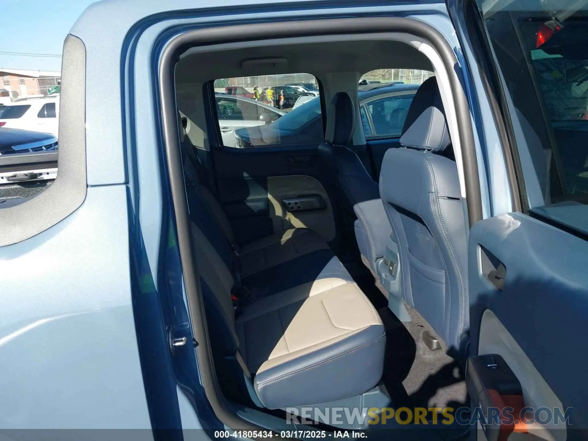 8 Photograph of a damaged car 3FTTW8SA3SRA17801 FORD MAVERICK 2025