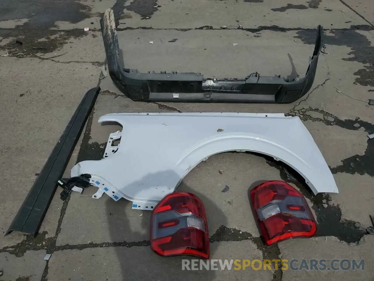 13 Photograph of a damaged car 3FTTW8S36SRA31998 FORD MAVERICK L 2025