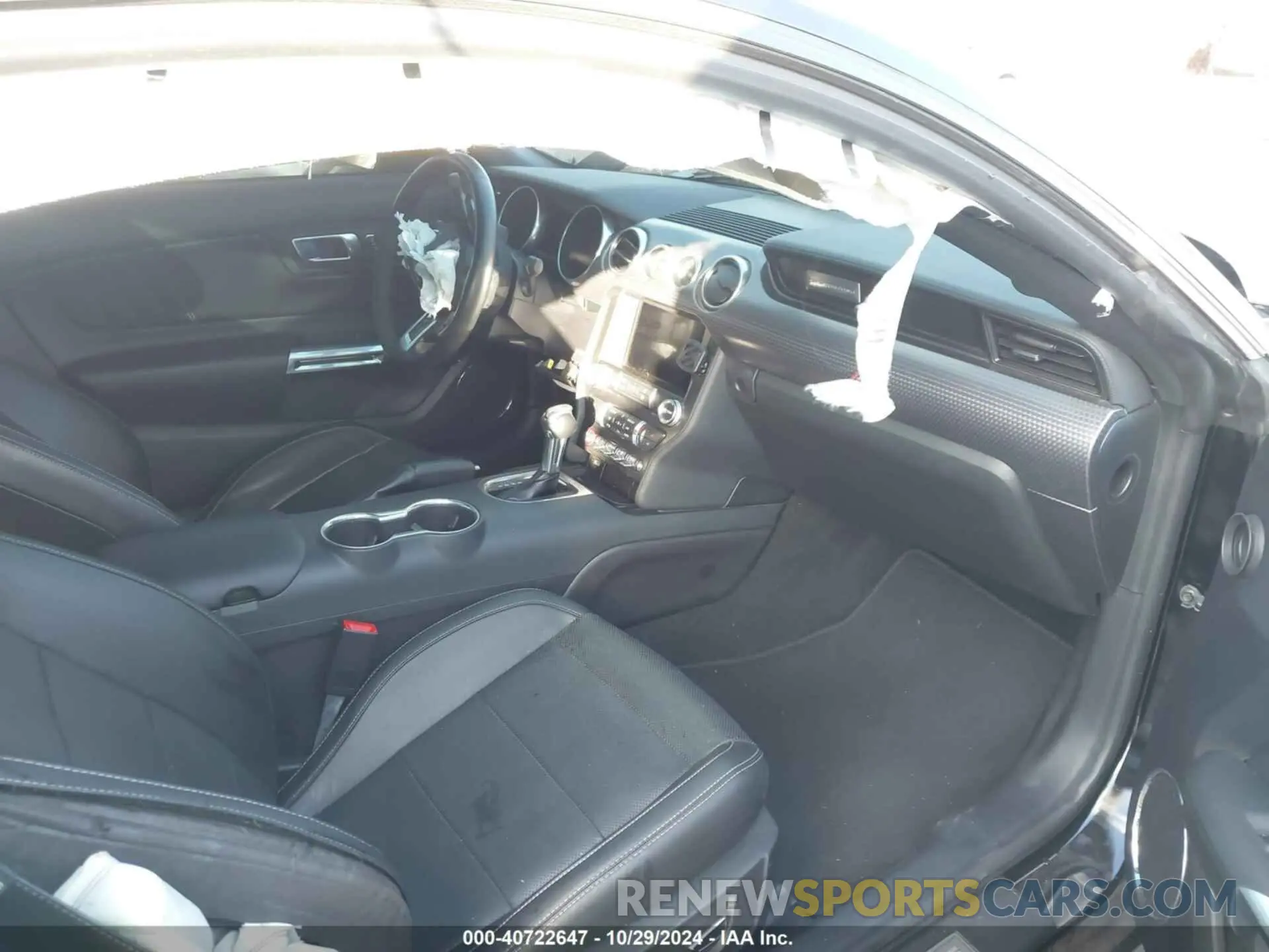 5 Photograph of a damaged car 1FA6P8CF0K5122857 FORD MUSTANG 2019