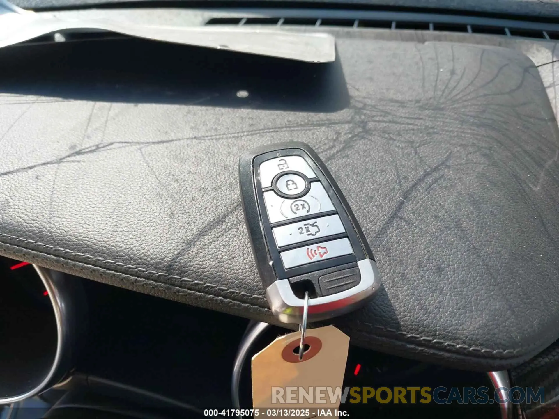 11 Photograph of a damaged car 1FA6P8CF0K5129940 FORD MUSTANG 2019