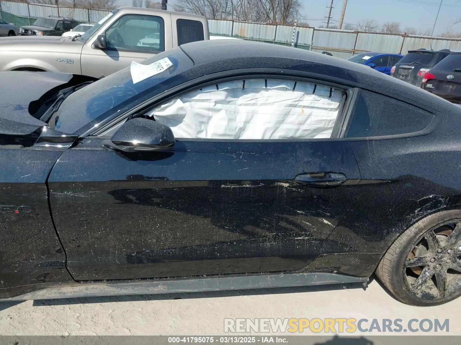14 Photograph of a damaged car 1FA6P8CF0K5129940 FORD MUSTANG 2019