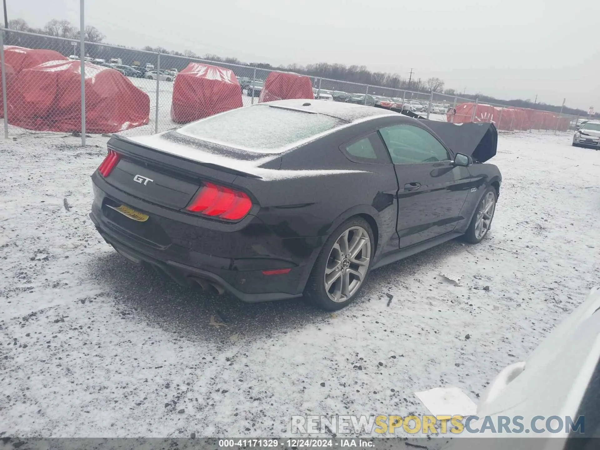 4 Photograph of a damaged car 1FA6P8CF0K5141232 FORD MUSTANG 2019