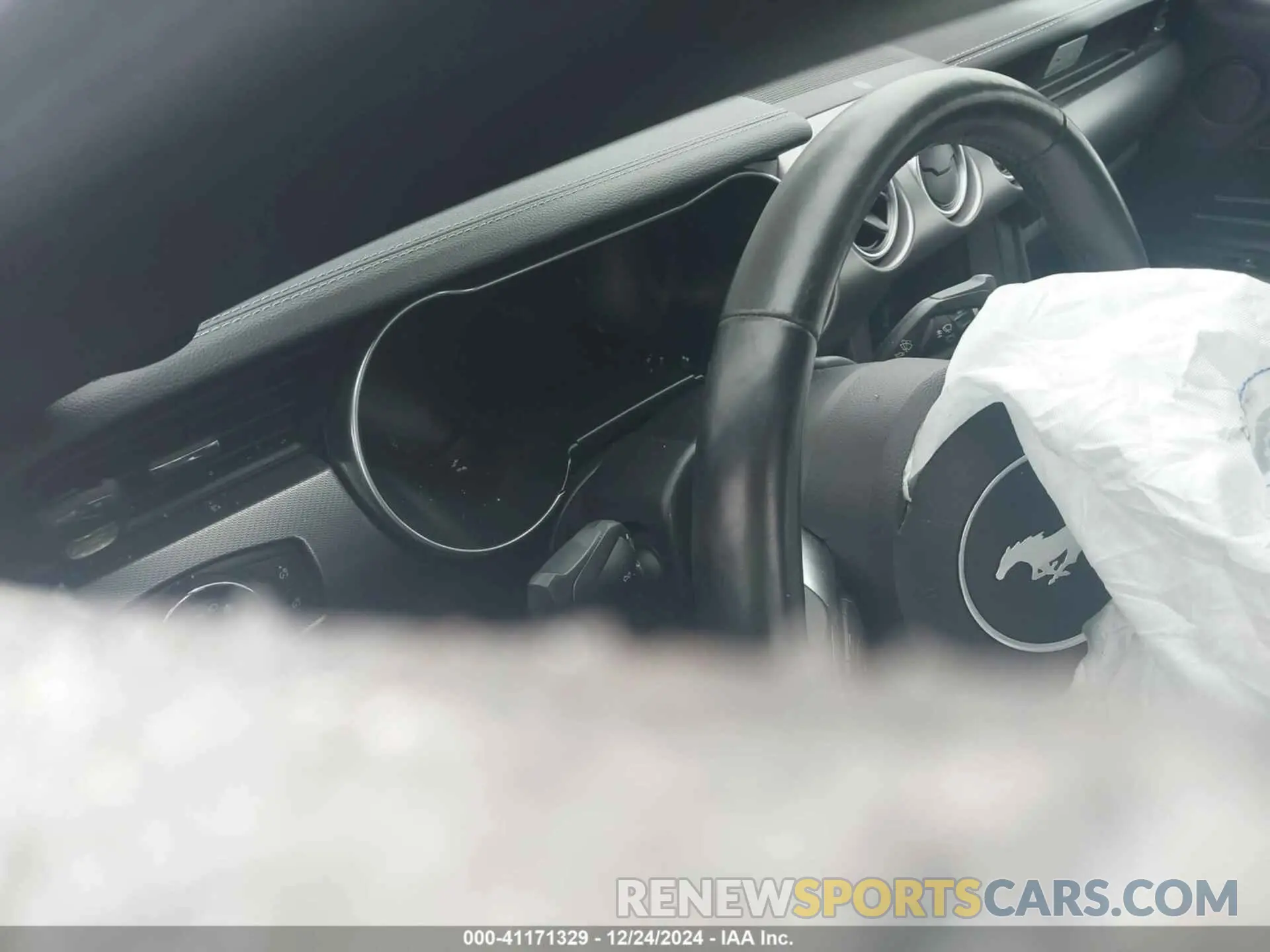 7 Photograph of a damaged car 1FA6P8CF0K5141232 FORD MUSTANG 2019