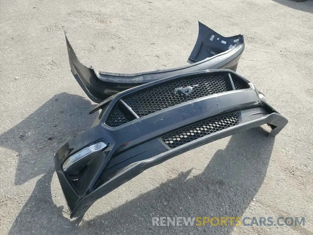 14 Photograph of a damaged car 1FA6P8CF1K5118865 FORD MUSTANG 2019
