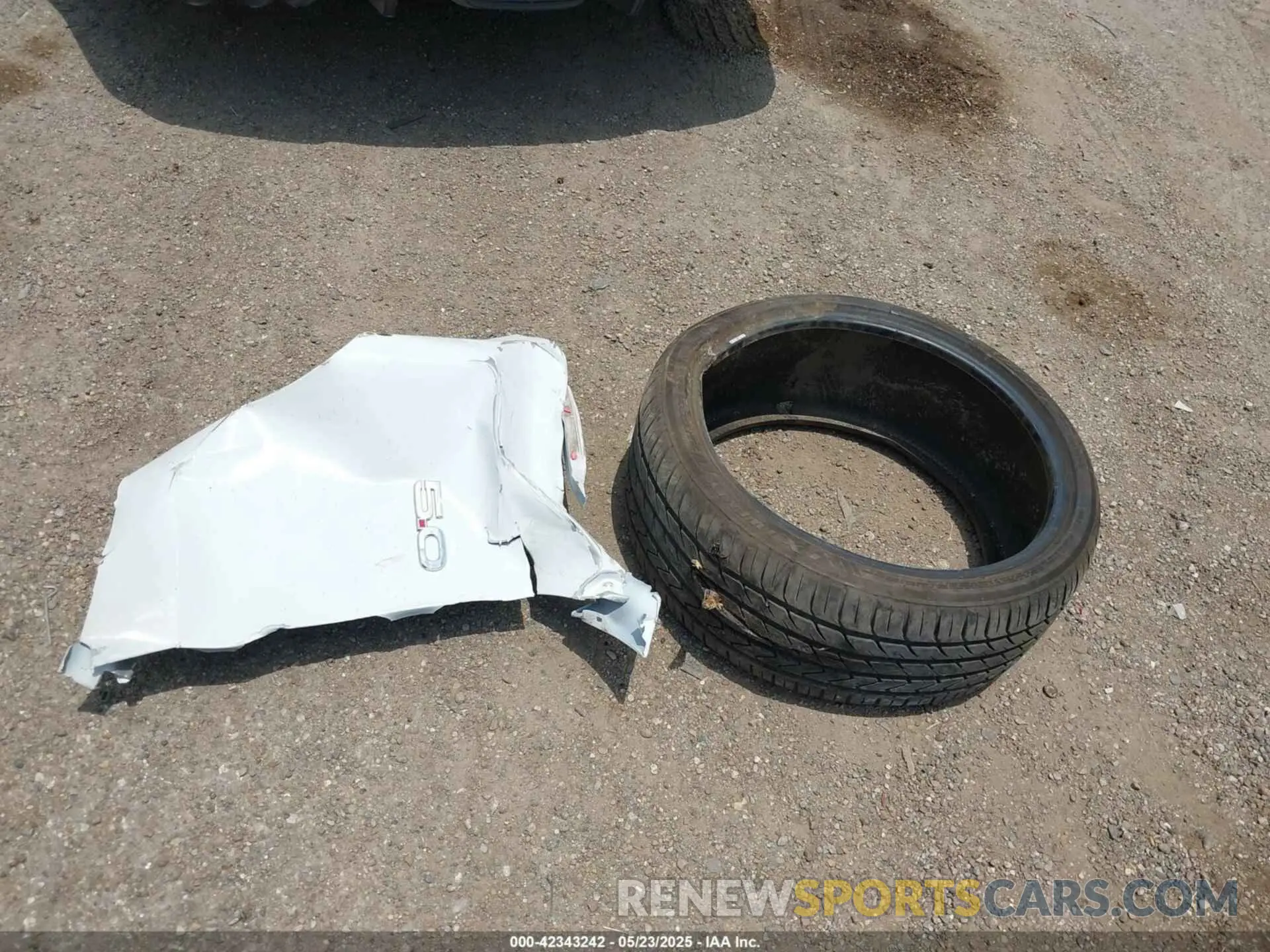 12 Photograph of a damaged car 1FA6P8CF1K5192822 FORD MUSTANG 2019