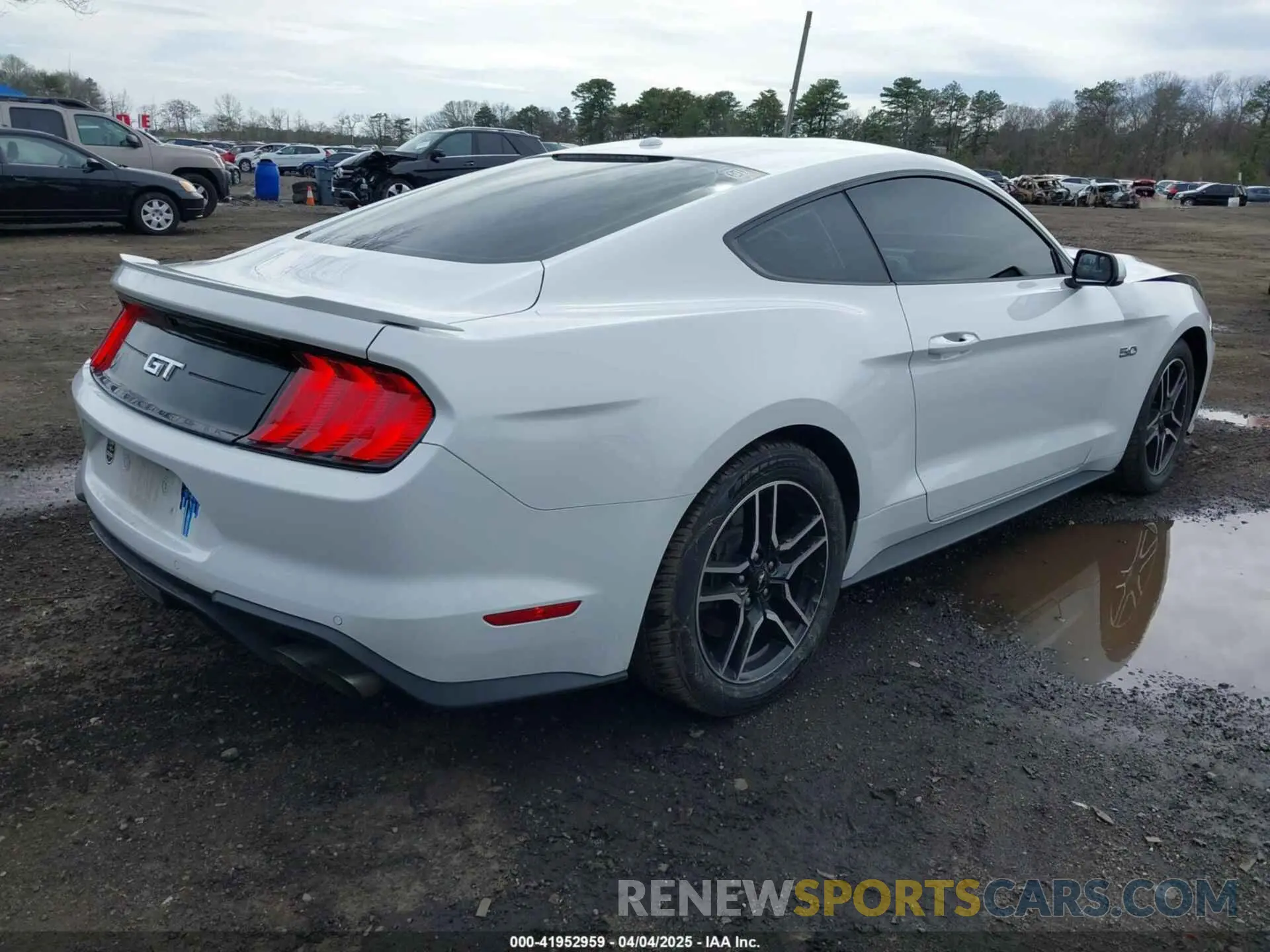 4 Photograph of a damaged car 1FA6P8CF2K5103419 FORD MUSTANG 2019