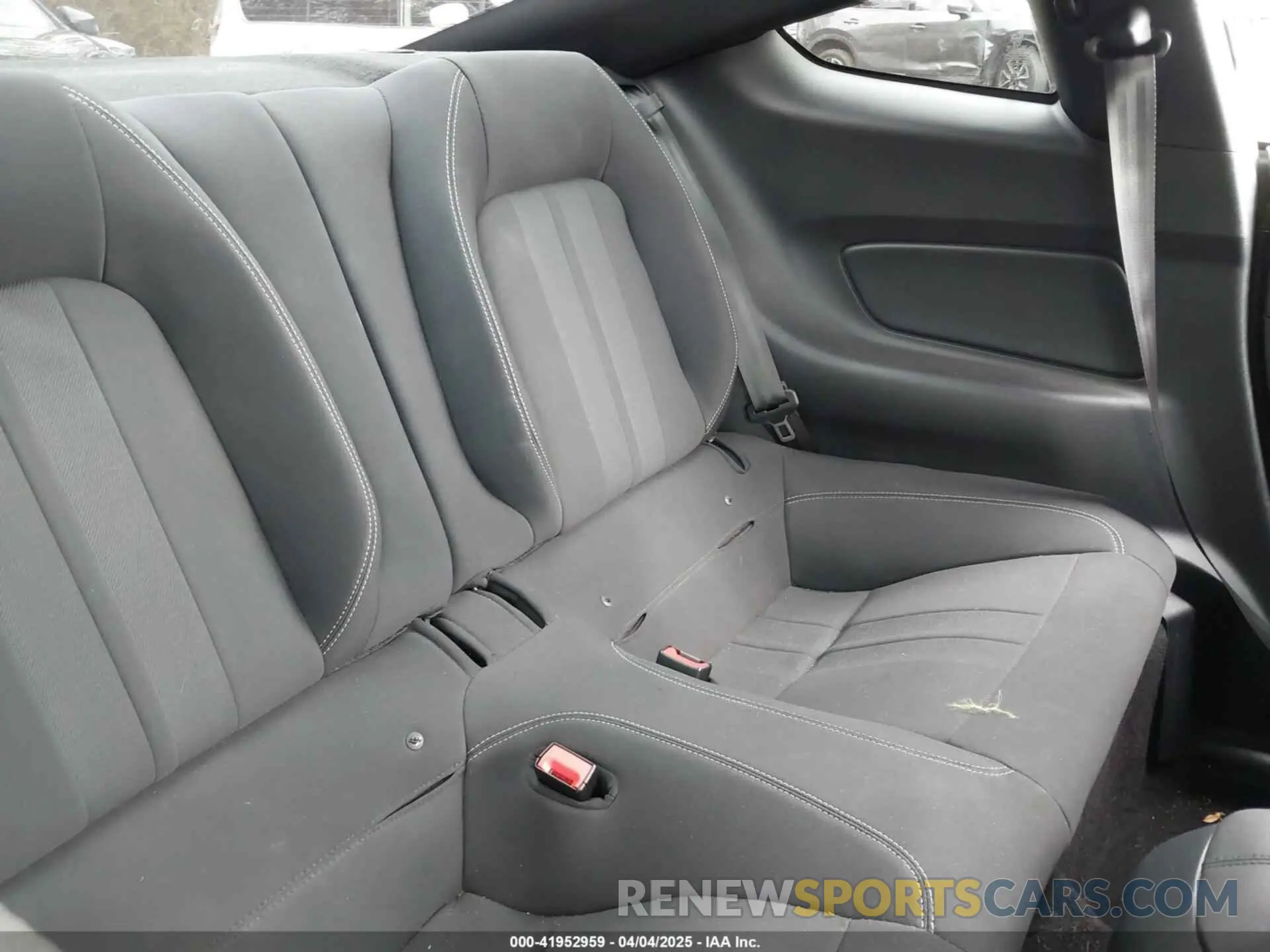 8 Photograph of a damaged car 1FA6P8CF2K5103419 FORD MUSTANG 2019