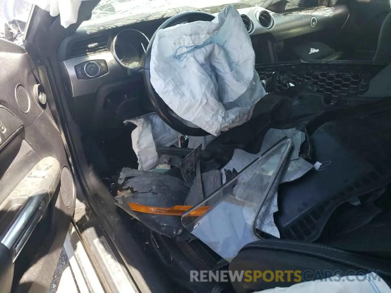 8 Photograph of a damaged car 1FA6P8CF2K5104120 FORD MUSTANG 2019